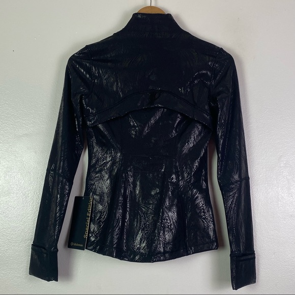 NWT Lululemon Define Shine Jacket Acclimatize Black Foil Special Edition Size 4 - Picture 13 of 16